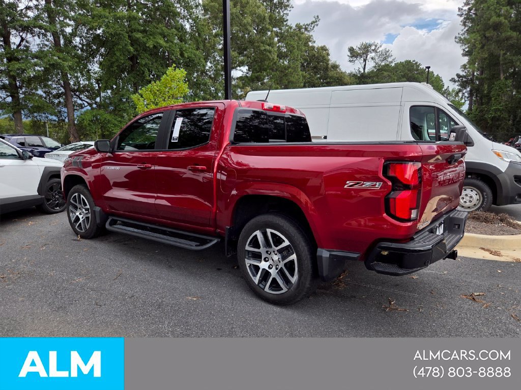 Used 2024 Chevrolet Colorado Z71 w/ Z71 Convenience Package 2 AWD/4WD image 10