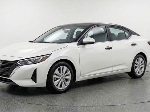 Used 2025 Nissan Sentra S image 3