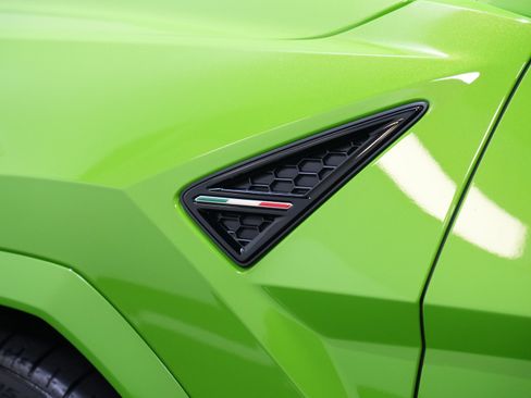 Used 2024 Lamborghini Urus S AWD/4WD image 21
