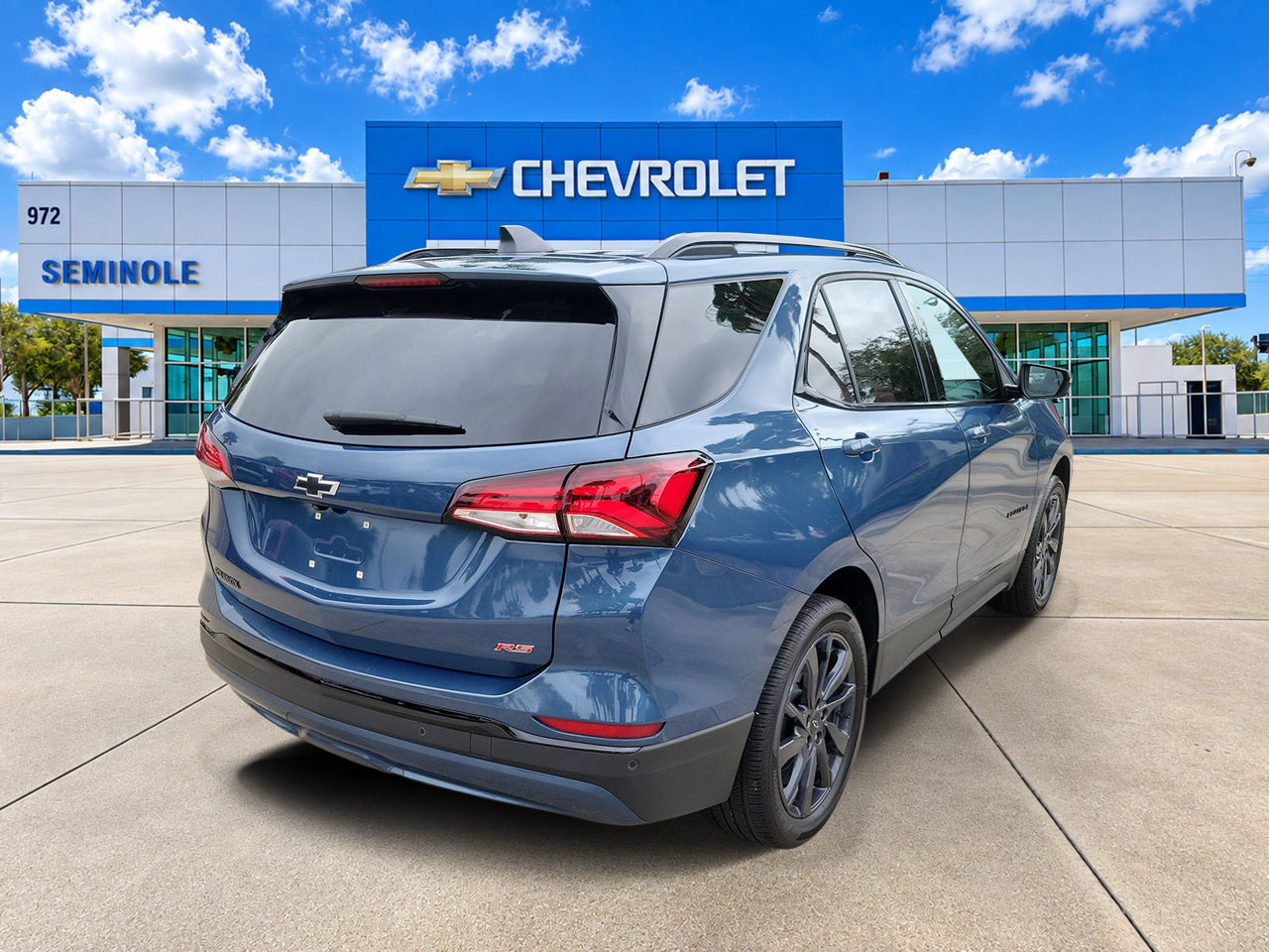 Certified 2024 Chevrolet Equinox RS FWD image 3