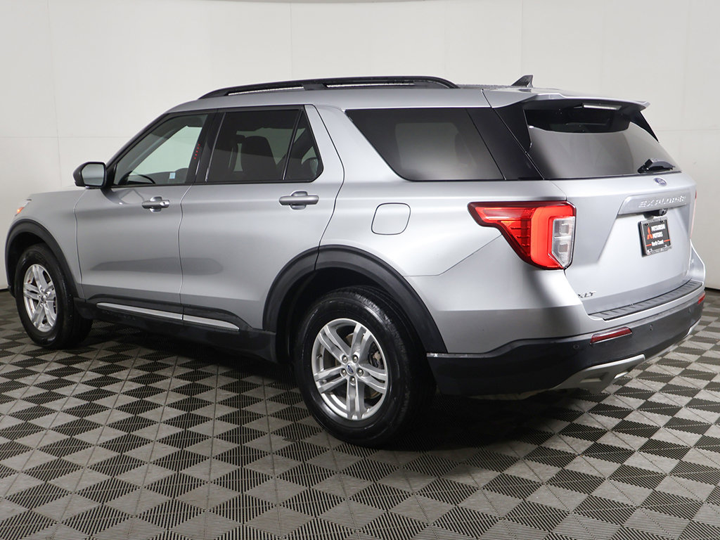 Used 2022 Ford Explorer XLT AWD/4WD image 13