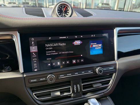 Used 2021 Porsche Macan GTS image 21