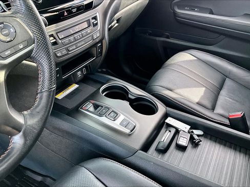 Certified 2023 Honda Passport TrailSport image 17