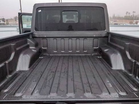 New 2026 Jeep Gladiator Sport image 31