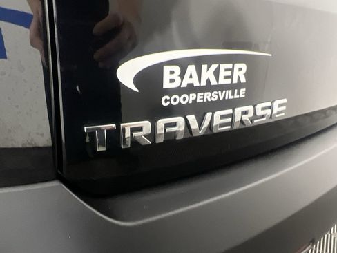 Certified 2023 Chevrolet Traverse LT w/ LT Premium Package AWD/4WD image 34
