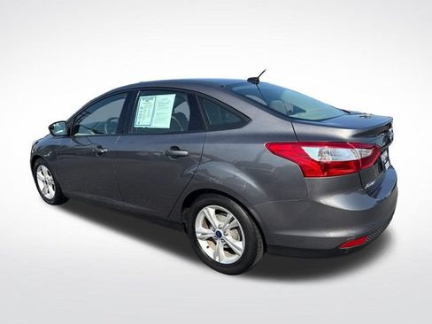 Used 2014 Ford Focus SE FWD image 3