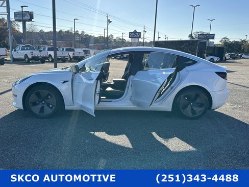 Used 2020 Tesla Model 3 Long Range image 31