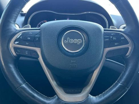 Used 2017 Jeep Grand Cherokee Limited w/ Luxury Group II RWD image 26