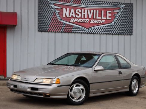 Used 1990 Ford Thunderbird Super RWD image 4