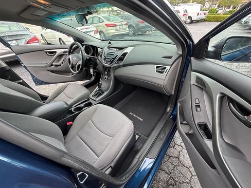 Used 2016 Hyundai Elantra SE image 10