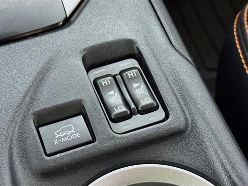 Used 2022 Subaru Crosstrek 2.5i Limited w/ Moonroof Package 2 image 5