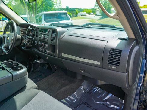 Used 2011 Chevrolet Silverado 1500 LT AWD/4WD image 22