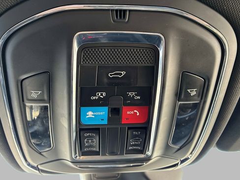 Used 2024 Jeep Grand Cherokee L Altitude image 35