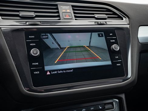 Used 2024 Volkswagen Tiguan S image 31