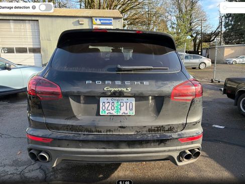 Used 2017 Porsche Cayenne S image 2