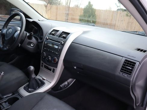 Used 2010 Toyota Corolla S image 17