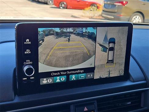 Used 2025 Honda Pilot Elite image 26