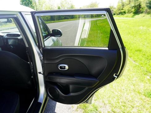 Used 2019 Kia Soul + FWD image 22