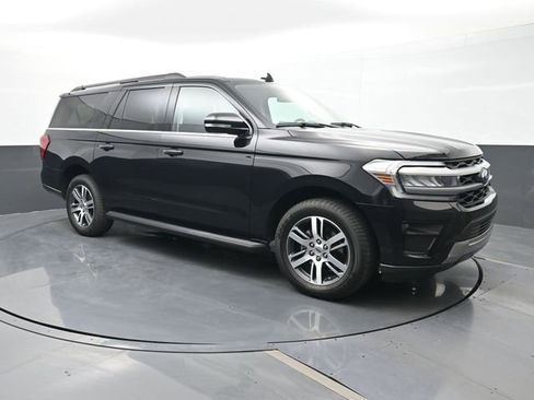 Used 2024 Ford Expedition Max XLT image 24