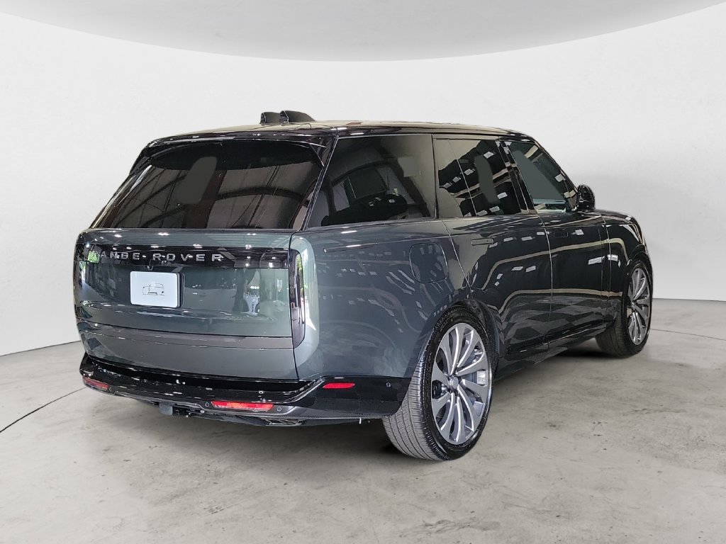 Used 2025 Land Rover Range Rover SE AWD/4WD image 5