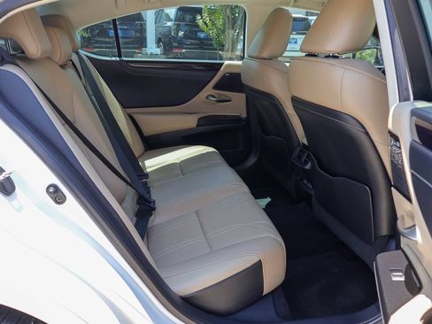 Used 2021 Lexus ES 350 w/ Accessory Package 2 FWD image 11