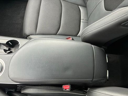 Used 2023 Genesis GV70 2.5T w/ Sport Prestige Package image 38