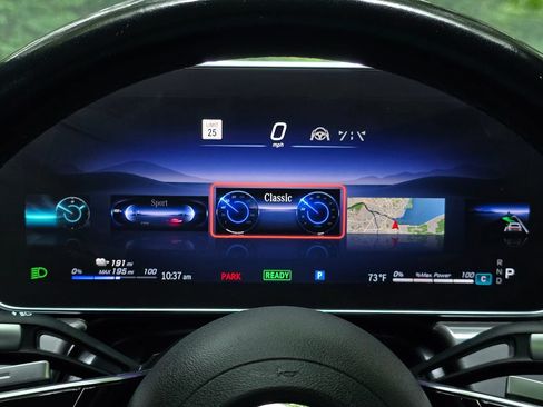 Used 2022 Mercedes-Benz EQS 450+ Sedan image 37
