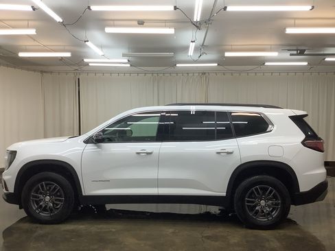 Used 2025 GMC Acadia Elevation FWD image 10