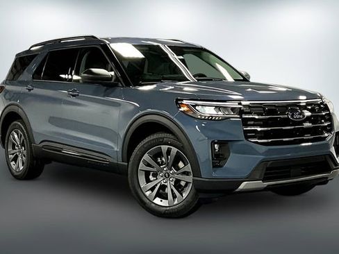 New 2026 Ford Explorer Active AWD/4WD image 1