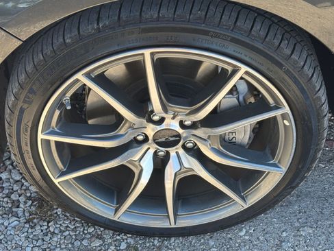 Used 2025 Genesis G70 2.5T image 30