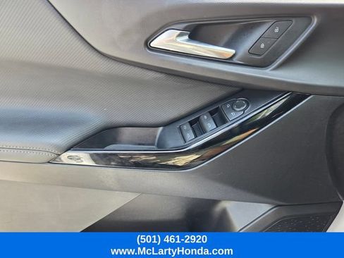 Used 2026 Chevrolet Equinox LT FWD image 34
