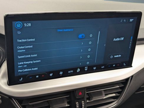 Certified 2023 Ford Escape Platinum image 30