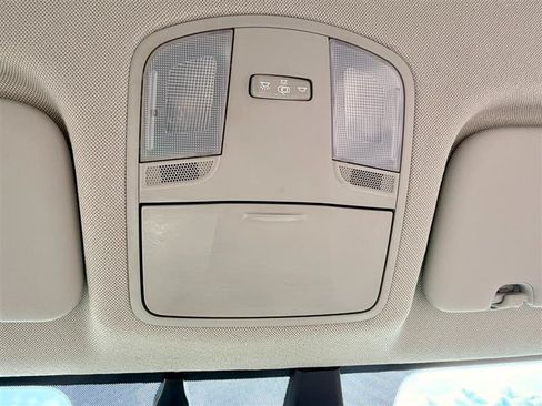Used 2020 Hyundai Elantra SE FWD image 26