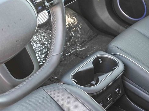 Used 2024 Hyundai Ioniq 5 Limited image 23