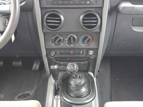 Used 2010 Jeep Wrangler Unlimited Sport w/ Trailer Tow Group AWD/4WD image 12