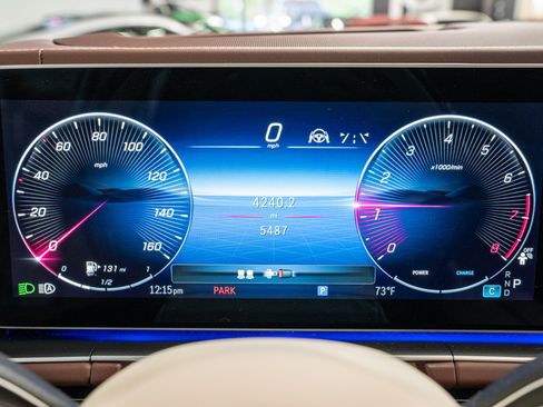 Used 2026 Mercedes-Benz Maybach GLS 600 4MATIC image 36