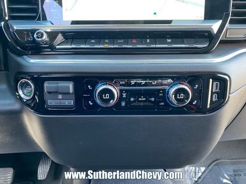 Used 2025 GMC Sierra 1500 SLT image 40