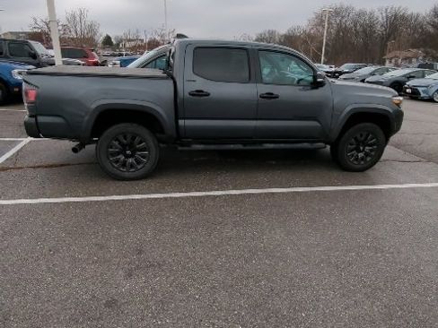 Used 2023 Toyota Tacoma Limited image 4