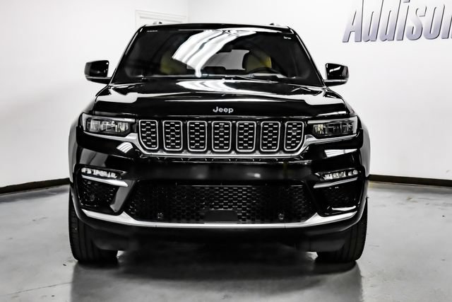 Used 2022 Jeep Grand Cherokee Summit AWD/4WD image 8