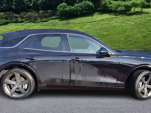 Used 2024 Genesis GV70 2.5T Sport Prestige w/ Sport Prestige Package image 9