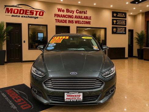 Used 2015 Ford Fusion SE w/ Equipment Group 202A FWD image 8