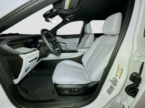 New 2026 Jeep Cherokee Limited image 14