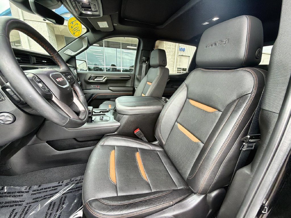 Used 2024 GMC Sierra 1500 AT4 w/ Technology Package AWD/4WD image 13