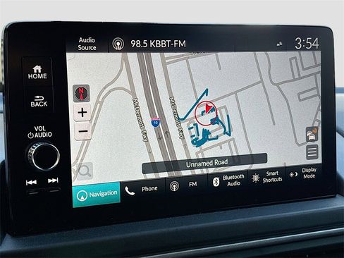 Used 2023 Honda Pilot Touring image 13