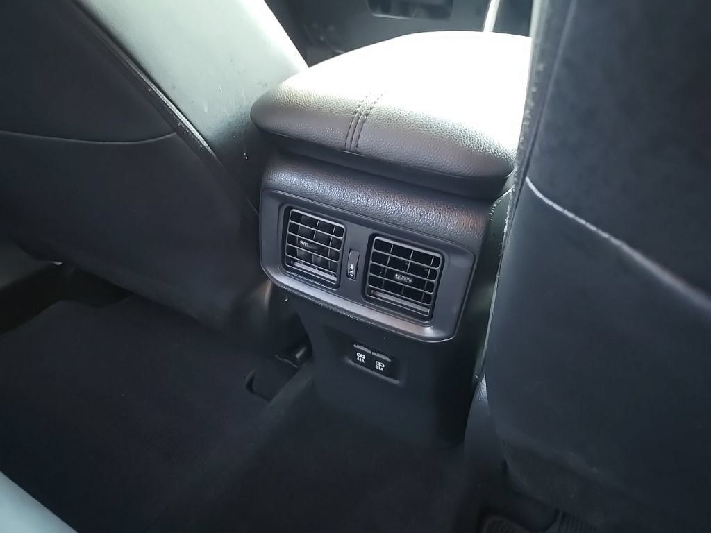 Used 2019 Toyota RAV4 Limited w/ Cold Weather Package AWD/4WD image 84