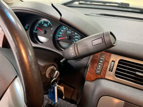 Used 2008 GMC Sierra 3500 SLT image 12