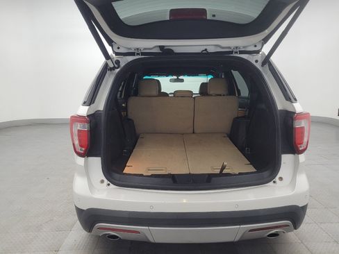 Used 2017 Ford Explorer XLT w/ Equipment Group 202A FWD image 29