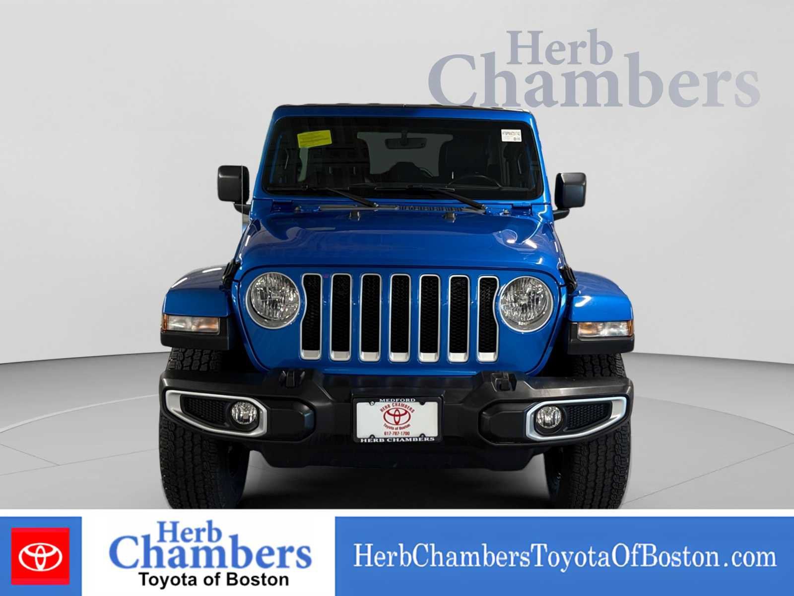 Used 2022 Jeep Wrangler Unlimited Sahara AWD/4WD image 2