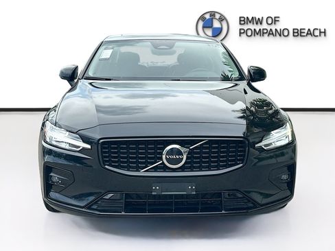 Used 2024 Volvo S60 B5 Core FWD image 2