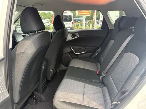 Used 2025 Kia Soul S FWD image 15